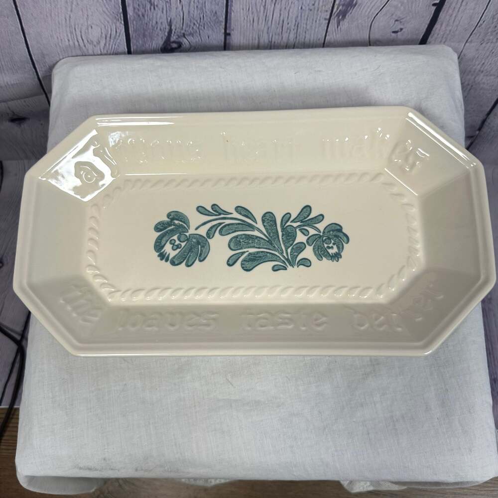 Vintage Pfaltzgraff Yorktowne Pattern Bread Platter